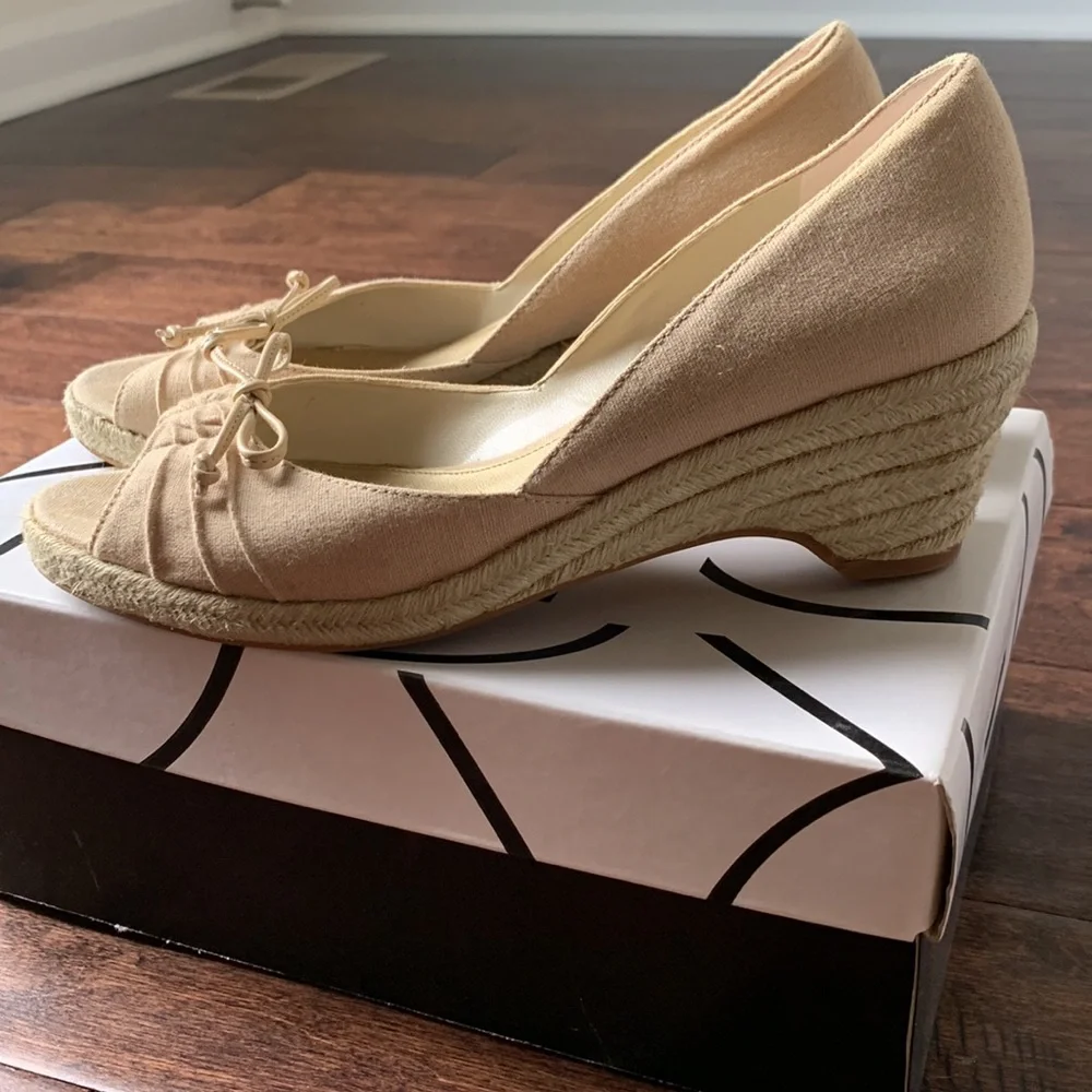 LOFT Beige Joey Peep Toe Espadrille Heeled Wedge Size 6.5